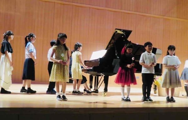 甲府市ピアノ教室発表会の様子